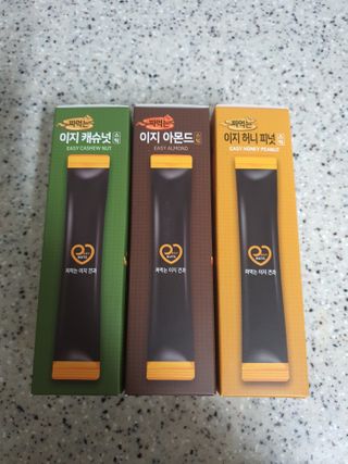 짜먹는 이지견과 짜먹는 이지아몬드, 짜먹는 이지허니피넛, 짜먹는 이지캐슈넛 각 10g X  10포 — 5점을 준 리뷰어가 2021년 2월 올린 사용 사진