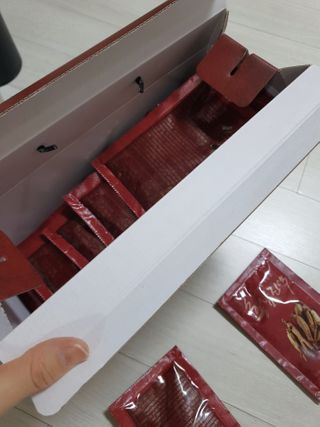 서울약사신협_프리미엄 6년근 홍삼진액_70mlx30포 — 4.5점을 준 리뷰어가 2021년 2월 올린 사용 사진
