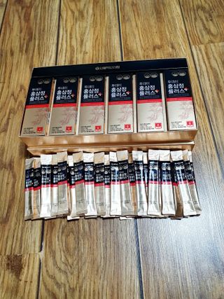 서울약사신협_투데이홍삼정플러스스틱_10g x 60포 — 5점을 준 리뷰어가 2021년 7월 올린 사용 사진