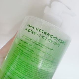 닥터시드 티트리 앤 라임 비건 지성케어 쿨 탈모 샴푸 (1000ml) — 5점을 준 리뷰어가 2024년 4월 올린 사용 사진