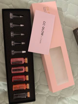 피비에스코리아 [씨씨글로우] 앤 치크 MCTS앰플 5입 + 더마롤러 — 4점을 준 리뷰어가 2021년 11월 올린 사용 사진