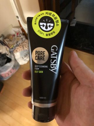 [갸스비] 지성 남성을 위한 포어케어 클렌징폼 — 5점을 준 리뷰어가 2021년 10월 올린 사용 사진