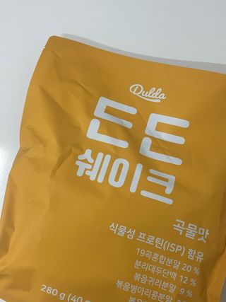 [덜다] 든든 식물성 단백질 쉐이크 40g X 7입 (곡물/딸기) — 5점을 준 리뷰어가 2023년 8월 올린 사용 사진