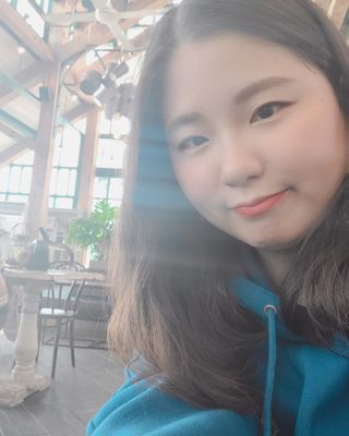 [NEW 탄력유턴 아이크림] AHC 유스 래스팅 리얼 아이크림 포 페이스 — 5점을 준 리뷰어가 2021년 2월 올린 사용 사진