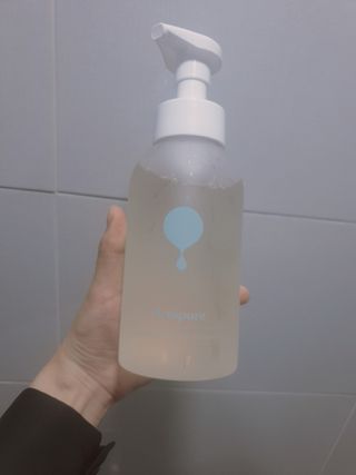 아미퓨어 [라이브] 피부장벽 강화를 위한 머랭 버블 클렌저 천연계면활성제로 온가족 사용가능 — 5점을 준 리뷰어가 2021년 7월 올린 사용 사진