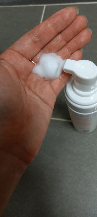 MF프리 [닥터문] 유산균 락토케어 질경초 여성청결제 200ml (폼타입) — 5점을 준 리뷰어가 2022년 7월 올린 사용 사진