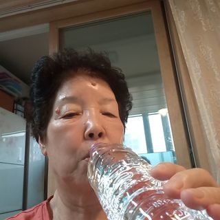 몽베스트 [MONTBEST]위드어스 500mL 20병 — 5점을 준 리뷰어가 2022년 10월 올린 사용 사진