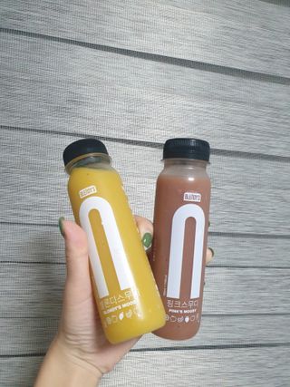BLENDY'S 핑크 스무디+블론디 스무디 — 5점을 준 리뷰어가 2021년 11월 올린 사용 사진