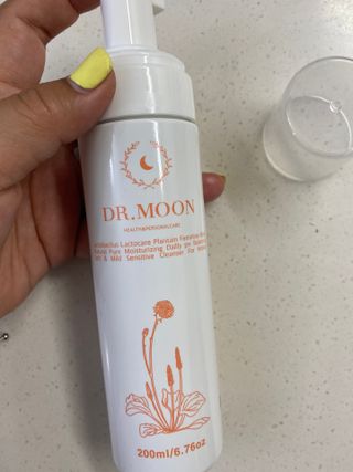 MF프리 [닥터문] 유산균 락토케어 질경초 여성청결제 200ml (폼타입) — 5점을 준 리뷰어가 2022년 5월 올린 사용 사진