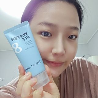 나우 [리브엠]피부 속부터 겹겹이, 촘촘하게! 워터핏8중 수분착붙 크림 — 5점을 준 리뷰어가 2025년 5월 올린 사용 사진
