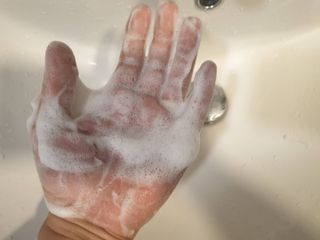 약손명가코스메틱 에오스보떼 브라이트닝 버블 폼 클렌징 300ml — 5점을 준 리뷰어가 2021년 12월 올린 사용 사진