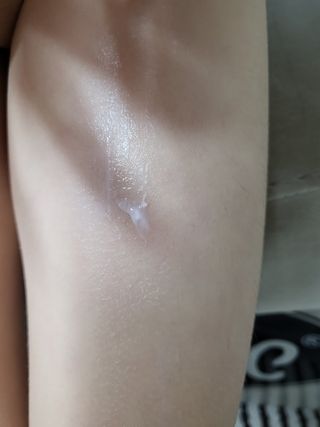 카프리나 프레쉬 산양밀크 모이스춰라이징 바디로션 350ml(오리지널향) — 5점을 준 리뷰어가 2022년 12월 올린 사용 사진