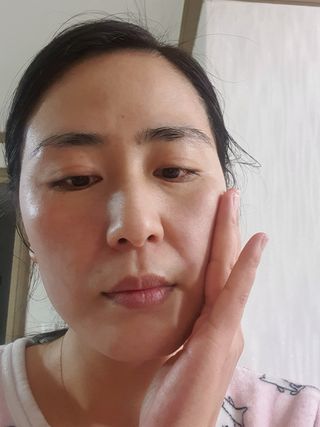 셀프 모이스처라이징 프로텍션 크림 셀프 모이스처라이징 프로텍션크림 — 5점을 준 리뷰어가 2022년 4월 올린 사용 사진