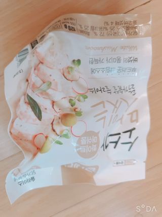 굽네몰 [굽네] 소스가 맛있는 닭가슴살 슬라이스 4종 — 5점을 준 리뷰어가 2021년 4월 올린 사용 사진
