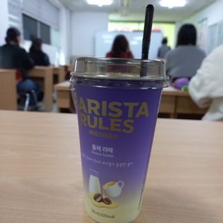 바리스타룰스 돌체 라떼 — 5점을 준 리뷰어가 2023년 4월 올린 사용 사진