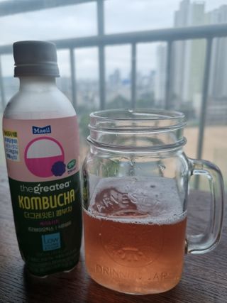 더그레잇티 콤부차 [매일유업] 더그레잇티 44kcal 콤부차 300ml *12개입 (오리지널 6개+베리리치 6개) — 5점을 준 리뷰어가 2023년 7월 올린 사용 사진