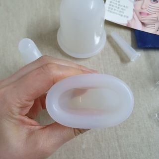 메디미케이알 커핑테라피 실리콘부항마사지 리프팅 페이스+바디 안티 셀룰 라이트 6pcs — 3점을 준 리뷰어가 2021년 2월 올린 사용 사진