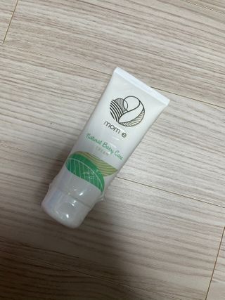 mom e 맘이 내추럴 베이비 케어 크림+바디오일 — 5점을 준 리뷰어가 2021년 1월 올린 사용 사진