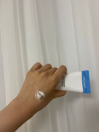 더마포레스트 모이스처라이징 아쿠아크림 / 수분크림 히알루론산 펩타이드 보습 미백 주름개선 — 3.5점을 준 리뷰어가 2021년 6월 올린 사용 사진