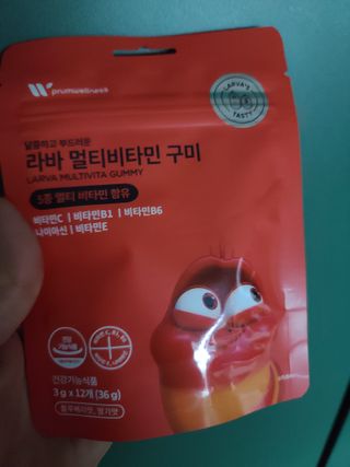 [푸름웰니스] 라바 멀티비타민 구미 36g — 5점을 준 리뷰어가 2021년 12월 올린 사용 사진