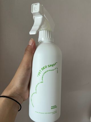 [푸푸몬스터] 비건 펫 데오 스프레이(탈취제) 500ml (유향/무향 택 1) — 5점을 준 리뷰어가 2022년 7월 올린 사용 사진
