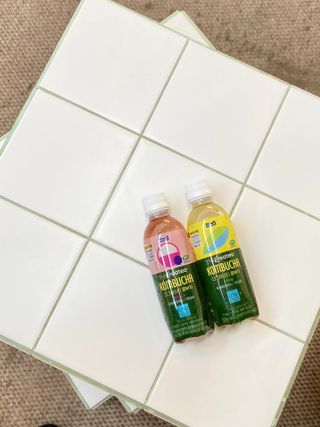 더그레잇티 콤부차 [매일유업] 더그레잇티 44kcal 콤부차 300ml *12개입 (오리지널 6개+베리리치 6개) — 5점을 준 리뷰어가 2023년 8월 올린 사용 사진