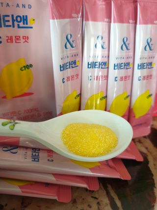 비타앤C 레몬맛, 망고맛 — 5점을 준 리뷰어가 2021년 6월 올린 사용 사진