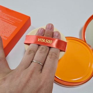 광동생활건강 MF[광동] 비타500✨주름개선·미백·SPF50+🌞퍼펙트쉴드 빅 선쿠션 본품 — 5점을 준 리뷰어가 2024년 5월 올린 사용 사진