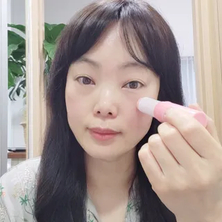스킨큐어 산다화 카멜리아 안티 링클 멀티밤 — 5점을 준 리뷰어가 2022년 4월 올린 사용 사진