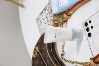 [스킨1004] 마다가스카르 센텔라 히알루-시카 워터핏 선세럼 50ml — 5점을 준 리뷰어가 2024년 5월 올린 사용 사진