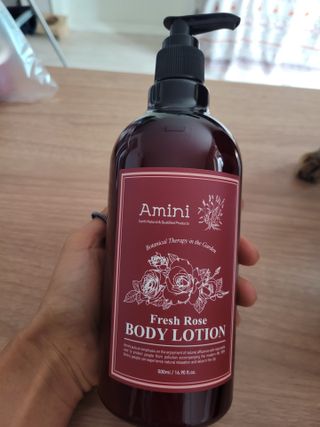 아미니 플라워테라피 바디로션  500ml 시리즈 — 5점을 준 리뷰어가 2021년 4월 올린 사용 사진