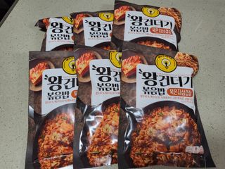한성기업 무볼레 왕건더기 볶음밥 묵은지삼겹살 — 5점을 준 리뷰어가 2021년 10월 올린 사용 사진