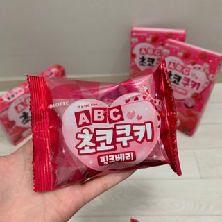 롯데제과 ABC초코쿠키 핑크베리 — 5점을 준 리뷰어가 2021년 2월 올린 사용 사진