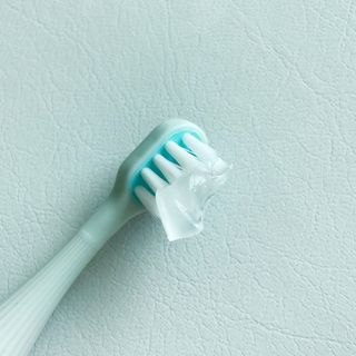 치과에서 쓰는 치약 _ 라벨제로 저불소 꼬마, 키즈, 유아, 베이비, 주니어 안전한 어린이치약 — 5점을 준 리뷰어가 2023년 4월 올린 사용 사진
