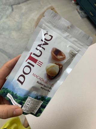도이퉁 마카다미아 넛 90g  로얄 마카넛 오리지널 쏠트 허니 — 5점을 준 리뷰어가 2021년 3월 올린 사용 사진