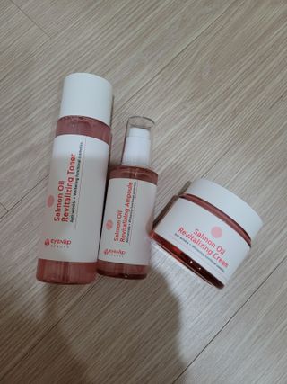 아이앤립 / EYENLIP 아이앤립 연어오일 리바이탈라이징 토너+앰플+크림 3종 세트 — 5점을 준 리뷰어가 2021년 6월 올린 사용 사진