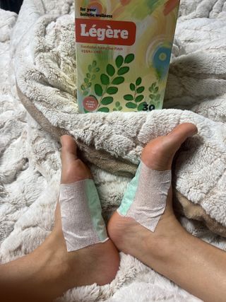 [레제르] 아로마 수액패치 발패치 30매입 -라벤더향/유칼립투스향/대나무향 — 5점을 준 리뷰어가 2022년 3월 올린 사용 사진