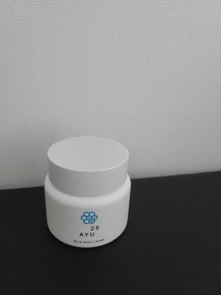 AYU25[아유트웬티파이브]다마스크로즈워터 베이스 천연 수분 촉촉 크림 — 5점을 준 리뷰어가 2021년 4월 올린 사용 사진