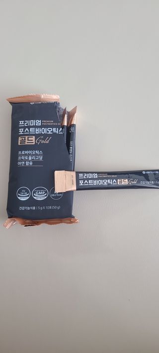 서울약사신협_프리미엄포스트바이오틱스골드_5g x 50포 — 5점을 준 리뷰어가 2021년 4월 올린 사용 사진