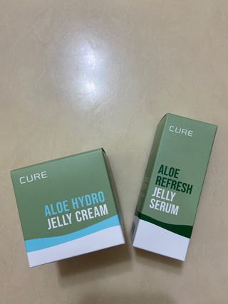 김정문알로에 큐어 큐어 알로에 리프레쉬 젤리 세럼, 큐어 알로에 하이드로 젤리 크림 — 5점을 준 리뷰어가 2021년 3월 올린 사용 사진
