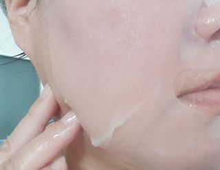 체르엠 그린 케비어 더블워터 마스크팩 5매입  2팩 — 4점을 준 리뷰어가 2021년 11월 올린 사용 사진