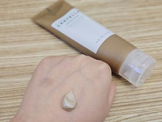 스킨1004 [SKIN1004] 마다가스카르 센텔라 앰플 폼 125ml — 5점을 준 리뷰어가 2024년 8월 올린 사용 사진