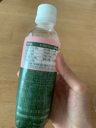 더그레잇티 콤부차 [매일유업] 더그레잇티 44kcal 콤부차 300ml *12개입 (오리지널 6개+베리리치 6개) — 5점을 준 리뷰어가 2023년 7월 올린 사용 사진