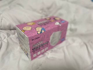 JHWORLD 스누피 마스크 정품 스누피 닥터클린 국내 아동용 성인용 3중 MB필터 일회용 덴탈마스크 50매 — 5점을 준 리뷰어가 2021년 8월 올린 사용 사진