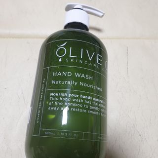 올리브 오일 스킨케어 컴퍼니 [OOSC] 촉촉 깨끗 내추럴리 너리시드 핸드워시 500ml — 5점을 준 리뷰어가 2021년 4월 올린 사용 사진
