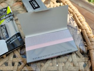 [갸스비] 메이크업은 그대로, 피지만 쏙 - BB킵 오일컨트롤 파우더 페이퍼 — 4점을 준 리뷰어가 2021년 10월 올린 사용 사진