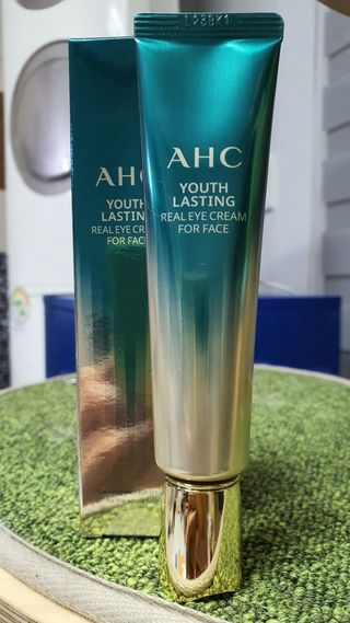 [NEW 탄력유턴 아이크림] AHC 유스 래스팅 리얼 아이크림 포 페이스 — 5점을 준 리뷰어가 2021년 2월 올린 사용 사진