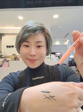 [블랙루즈] POOL-PARTY 철벽 펜 라이너 2종 중 택1 — 4점을 준 리뷰어가 2021년 1월 올린 사용 사진