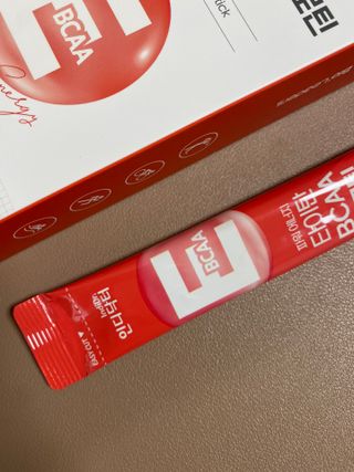 [인디닥터] 타이탄 BCAA 프로틴 젤리스틱 — 5점을 준 리뷰어가 2022년 5월 올린 사용 사진