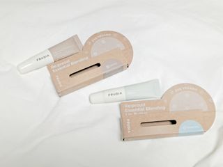 [후르디아] 올리브영 착한보습 비건 립버터 2종 — 5점을 준 리뷰어가 2022년 12월 올린 사용 사진